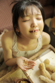 亚洲成人免费观看